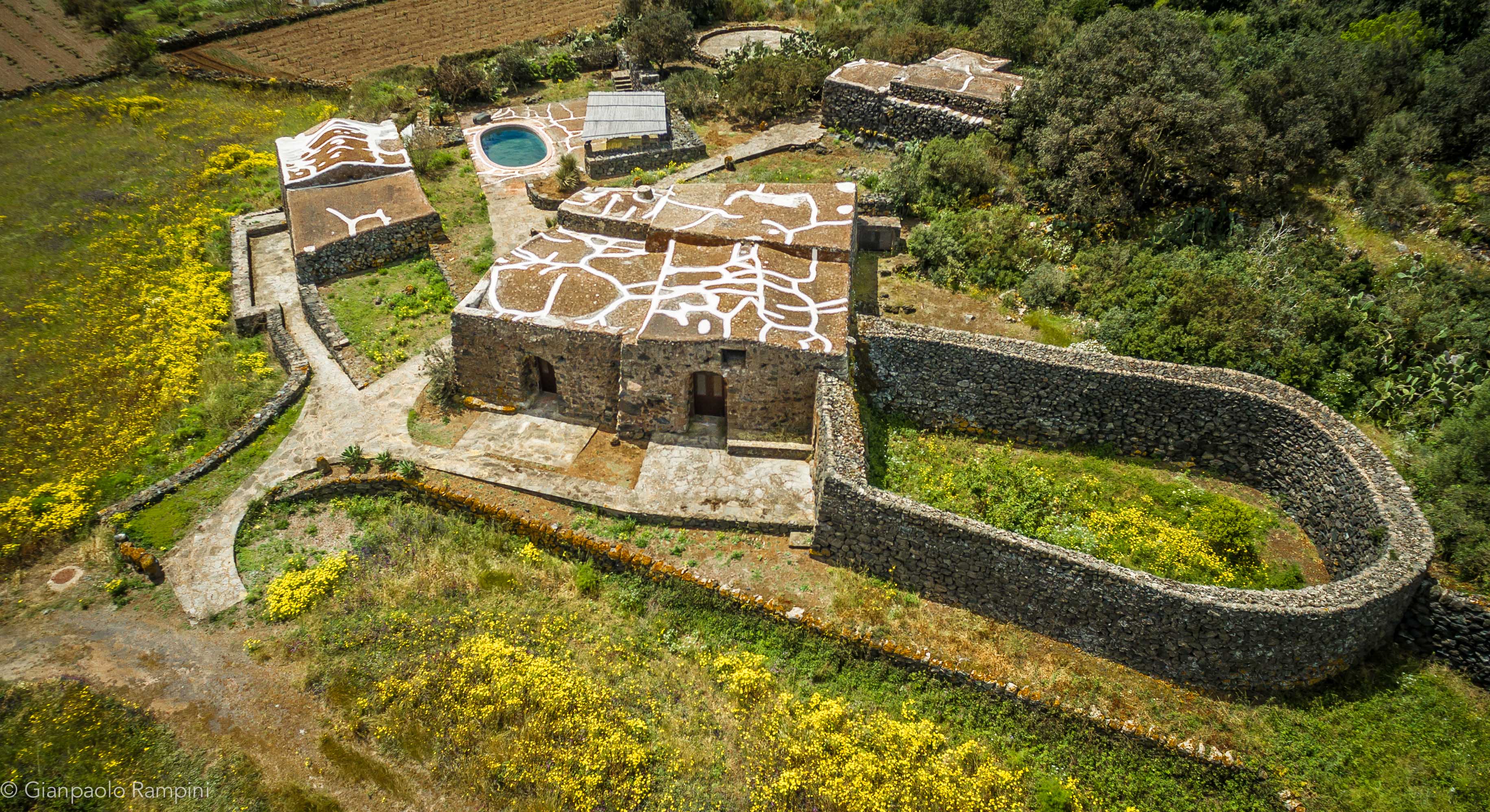 i nostri dammusi per le vacanze a Pantelleria