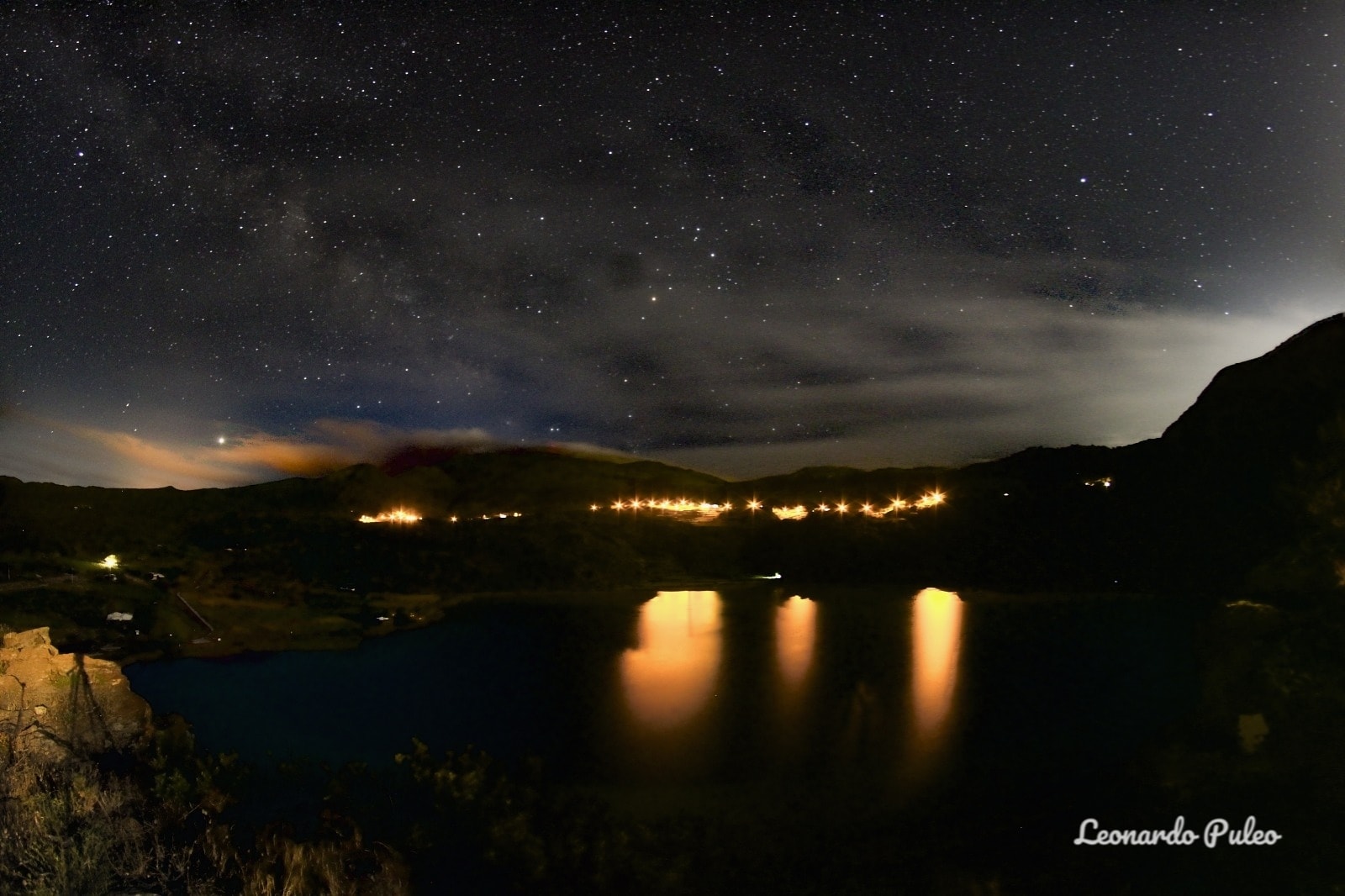 il lago di notte